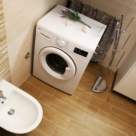 New, Sunny Surrounded By Nature Apartment *